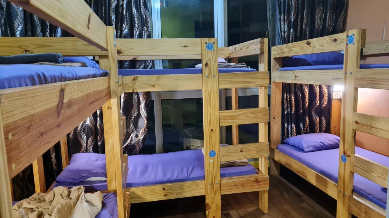Hostel At Regalia Sky Pool Куала-Лумпур Экстерьер фото