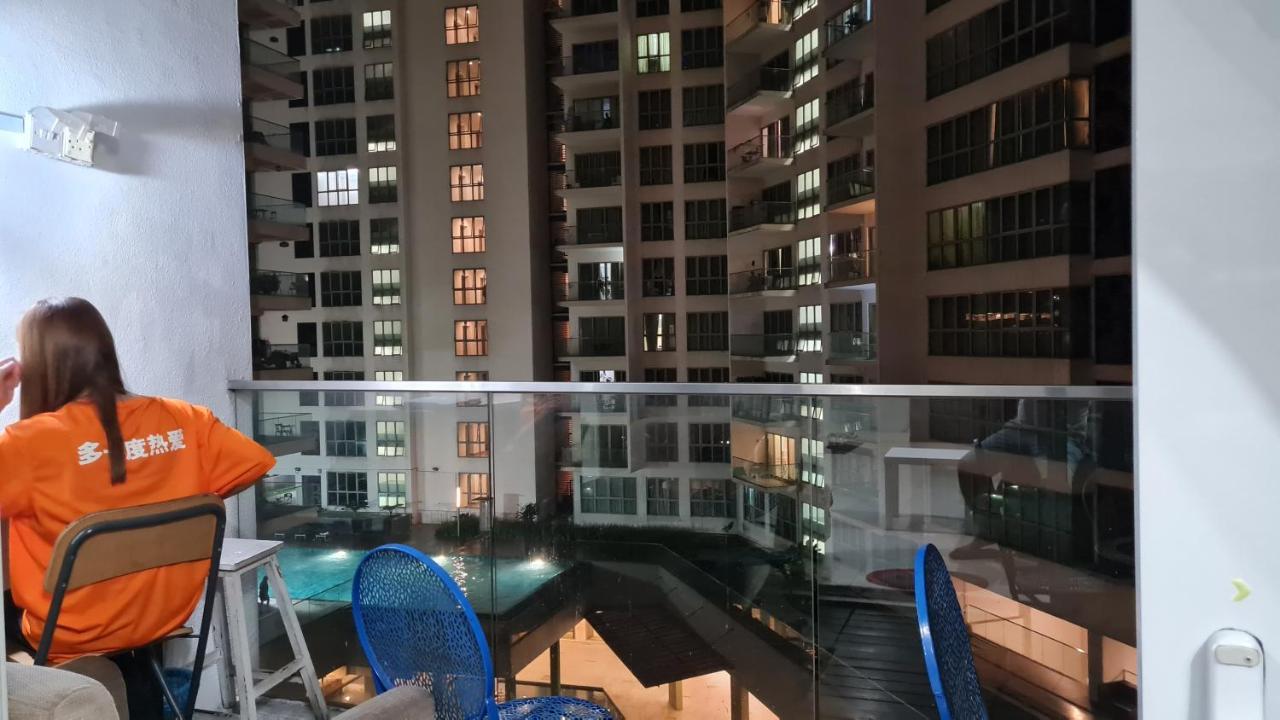 Hostel At Regalia Sky Pool Куала-Лумпур Экстерьер фото
