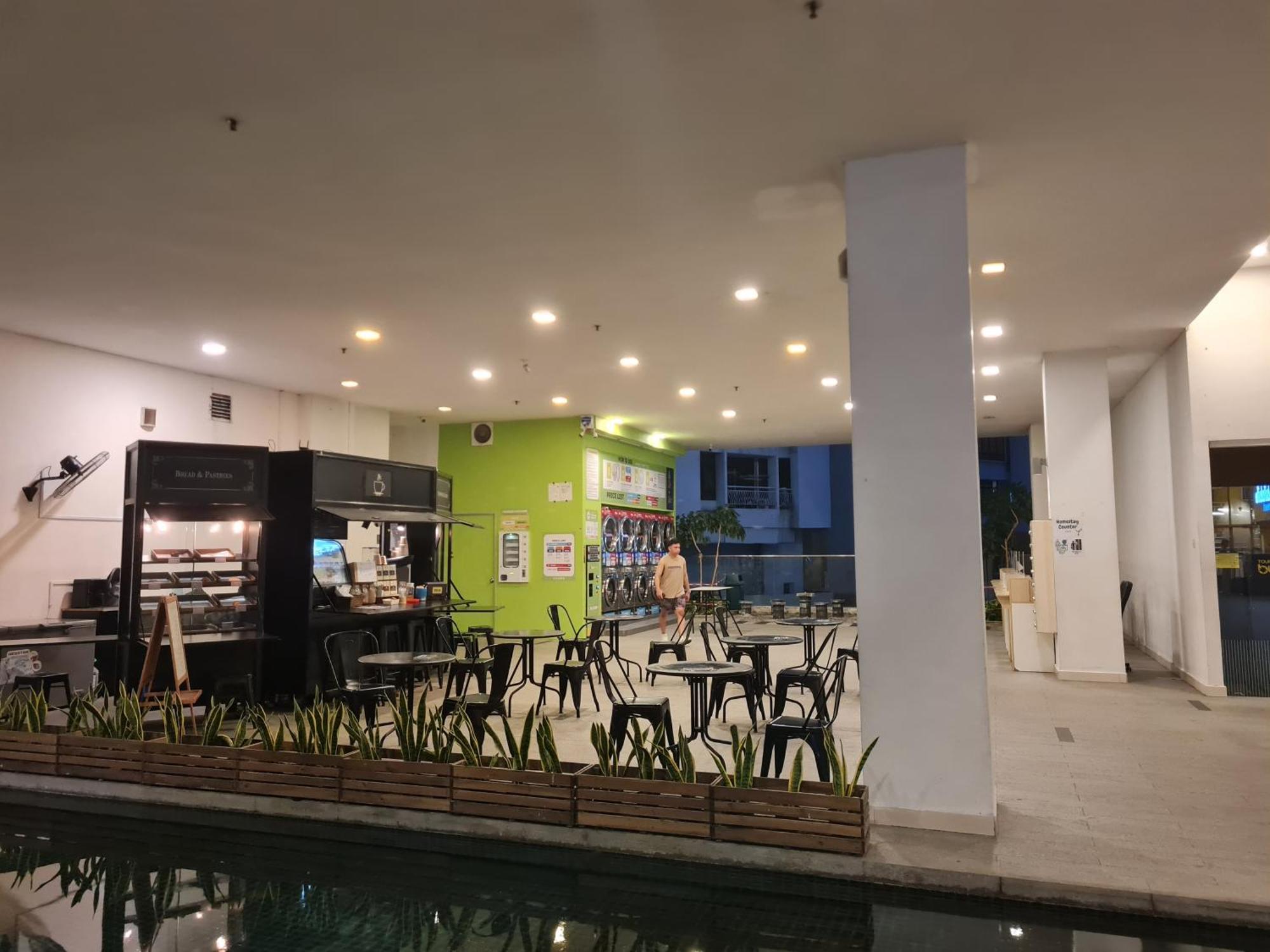 Hostel At Regalia Sky Pool Куала-Лумпур Экстерьер фото